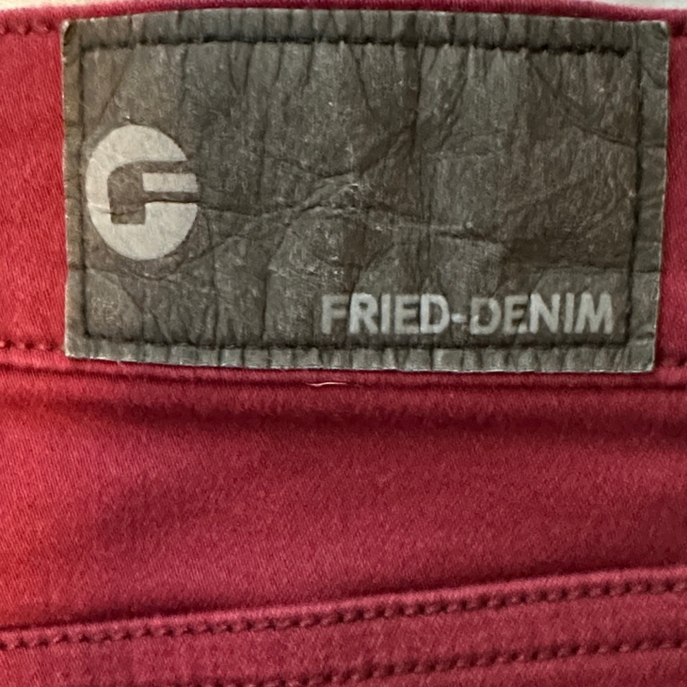 Vintage Fried-Denim Slim Straight Men's Jeans in Burgundy - Picture 4 of 5